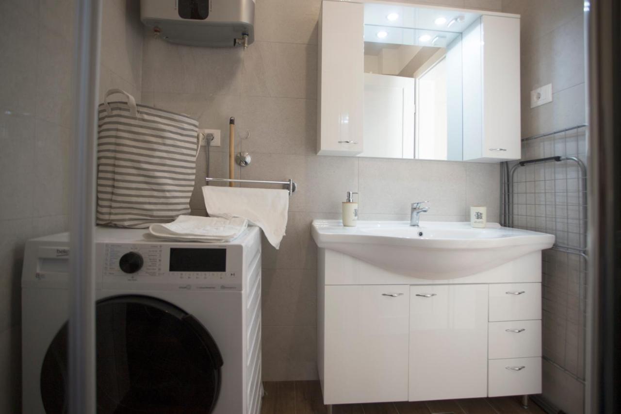 Studio And Hot Tub Split Luaran gambar