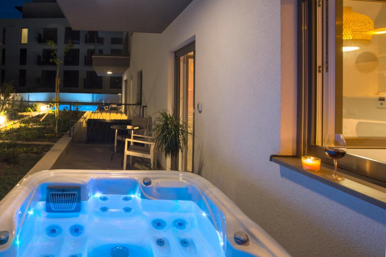 Studio And Hot Tub Split Luaran gambar